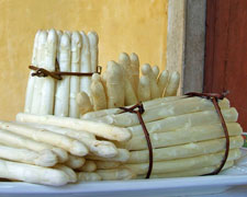 Immagine 1 di ASPARAGO BIANCO DI ZAMBANA