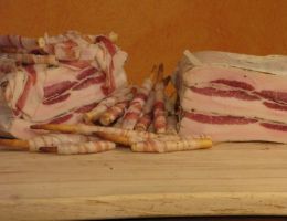 Immagine 1 di LARDO SALATO ALLE ERBETTE SALUMIFICIO FENOGLIO