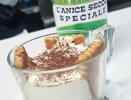 Immagine 4 di IL VARNELLI L'ANICE SECCO SPECIALE