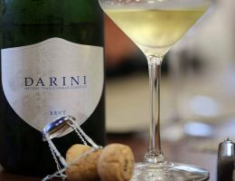 Immagine 1 di VERDICCHIO DEI CASTELLI DI JESI D.O.C. SPUMANTE BRUT DARINI