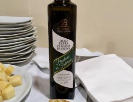 Immagine 1 di OLIO EXTRAVERGINE DI OLIVA CULTIVAR PIANTONE DI FALERONE DI CATEGORIA SUPERIORE