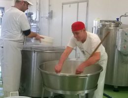 Immagine 2 di MOZZARELLA DI BUFALA CASEIFICIO FACCHI