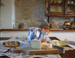 Immagine 2 di TUMA DI PECORA DELLE LANGHE CASEIFICIO  PASCOLI DI AMALTEA