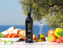 Immagine 1 di OLIO EXTRAVERGINE DI OLIVA DI CAPRI CULTIVAR MINUCCIOLA CATEGORIA SUPERIORE