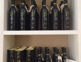 Immagine 2 di OLIO EXTRAVERGINE DI OLIVA DI CAPRI CULTIVAR MINUCCIOLA CATEGORIA SUPERIORE