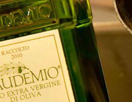 Immagine 1 di OLIO EXTRAVERGINE DI OLIVA QUALITA' SUPERIORE LAUDEMIO