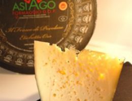 Immagine 1 di ASIAGO FRESCO DI POVOLARO D.O.P. ETICHETTA ORO