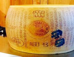 Immagine 1 di PARMIGIANO REGGIANO D.O.P. 36 MESI CASEIFICIO CARAMASCHE