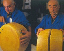 Immagine 1 di PARMIGIANO REGGIANO D.O.P. 84 MESI
