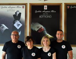 Immagine 3 di VINO BOTTICINO D.O.C. VINUM INVECCHIATO NELLE MINIERE DELLA VALLE TROMPIA SCARPARI