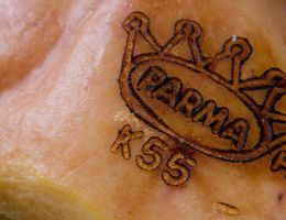 Immagine 1 di PROSCIUTTO CRUDO DI PARMA D.O.P. ZUARINA GRAN RISERVA