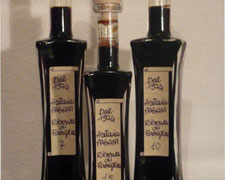 Immagine 2 di ACETAIA PAGANI BALSAMICO RISERVA DI FAMIGLIA 1974