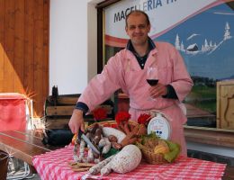 Immagine 1 di LUGANEGA LADINA MACELLERIA F.LLI PELLEGRIN