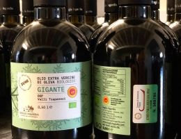 Immagine 1 di OLIO EXTRAVERGINE DI OLIVA D.O.P. VALLI TRAPANESI CULTIVAR CERASUOLA GIGANTE DI QUALITA' SUPERIORE