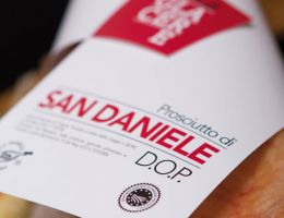 Immagine 1 di PROSCIUTTO CRUDO SAN DANIELE D.O.P.