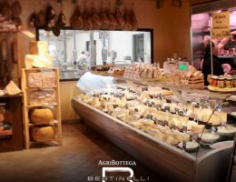 Immagine 5 di PARMIGIANO REGGIANO D.O.P. MILLESIMATO 36 MESI CASEIFICIO BERTINELLI