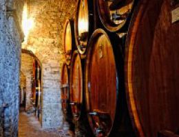 Immagine 4 di NOBILE DI MONTEPULCIANO D.O.C.G. PIETRA ROSSA