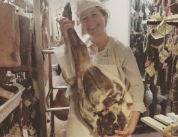 Immagine 2 di PROSCIUTTO CRUDO DI CINTO TOSANO D.O.P. 36 MESI TENUTA DI SPANNOCCHIA