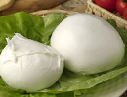 Immagine 2 di Parmigiano con Latte di Bufala