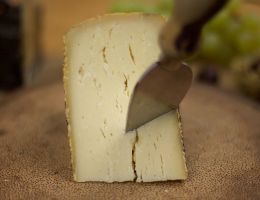 Immagine 4 di STRAVECCHIO DI CAPRA CA'MORONE