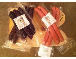 Immagine 1 di WÜRSTEL DI CAPRA CON OLIO EXTRA VERGINE DI TENNO DELLADIO NICOLETTA