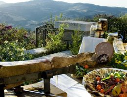 Immagine 1 di PROSCIUTTO CRUDO DI CINTA SENESE  D.O.P.