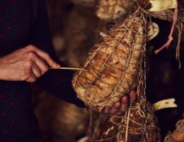 Immagine 1 di CULATELLO DI ZIBELLO DA SUINO NERO DI PARMA