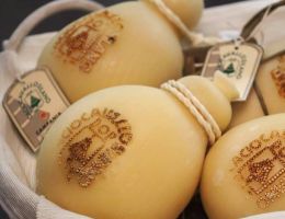 Immagine 1 di CACIOCAVALLO SILANO D.O.P.