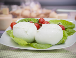 Immagine 4 di Caciotta di Bufala al Tartufo