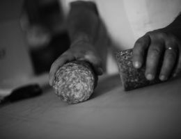 Immagine 3 di SALAME AL VINO ROSSO