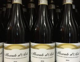 Immagine 1 di MOSCATO D' ASTI D.O.C.G. ROCCA VINI