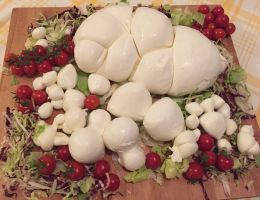Immagine 4 di MOZZARELLA DI BUFALA