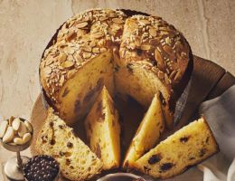 Immagine 4 di Panettone Fichi Mele e Noci