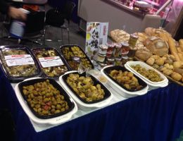 Immagine 3 di OLIVE FARCITE ALLE MANDORLE