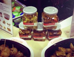 Immagine 5 di OLIVE FARCITE ALLE MANDORLE