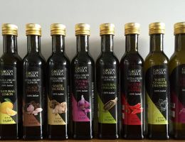 Immagine 1 di OLIO EXTRAVERGINE DI OLIVA BLEND DI CATEGORIA SUPERIORE GOCCIA UMBRA