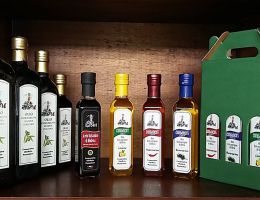 Immagine 3 di OLIO EXTRA VERGINE DI OLIVA D.O.P. COLLI DEL TRASIMENO  OLIO DEL DUCA DI QUALITA' SUPERIORE