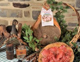 Immagine 1 di PROSCIUTTO CRUDO TIFERNATE