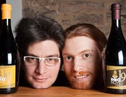 Immagine 2 di BIRRA ALLA CARRUBA STILE BROWN ALE