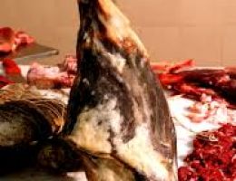 Immagine 1 di PROSCIUTTO CRUDO DI PECORA SALUMIFICIO RIGAMONTI