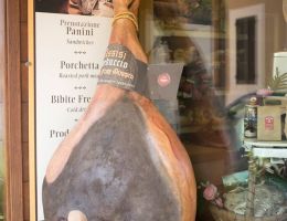 Immagine 3 di PROSCIUTTO CRUDO STAGIONATO PEDUCCIO DI FRATE GINEPRO DI ASSISI