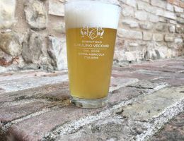 Immagine 1 di BIRRA CHIARA STILE PILS LA FANFARONA