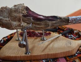 Immagine 1 di PROSCIUTTO CRUDO DI PECORA