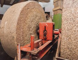 Immagine 2 di OLIO EXTRAVERGINE DI OLIVA CARTOCETO D.O.P. DI CAREGORIA SUPERIORE