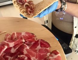 Immagine 4 di CAPOCOLLO DEL CILENTO LA CILENTANA SALUMI