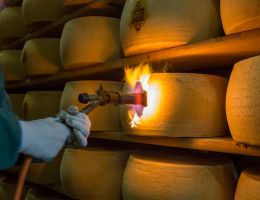 Immagine 1 di GRANA PADANO D.O.P. CASEARIA CANTARELLI