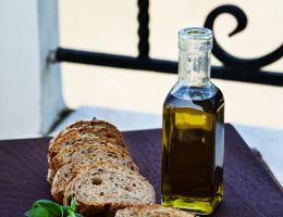 Immagine 2 di OLIO EXTRAVERGINE DI OLIVA VALPOLICELLA D.O.P. PESCATO