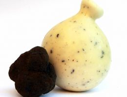Immagine 1 di CACIOCAVALLO AL TARTUFO NERO DI ACERNO