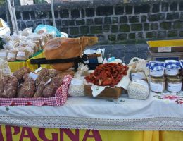 Immagine 1 di PROSCIUTTO CRUDO DI SUINO NERO CASERTANO STAGIONATO