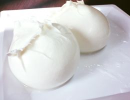 Immagine 1 di MOZZARELLA DI BUFALA CAMPANA D.O.P.